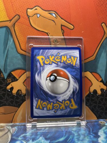 Chandelure Holo Trick Or Trade NM, 033/192 Pokemon Card.